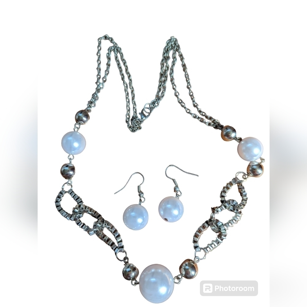 Faux Pearl Necklace Earrings silver tone chain Lightweight